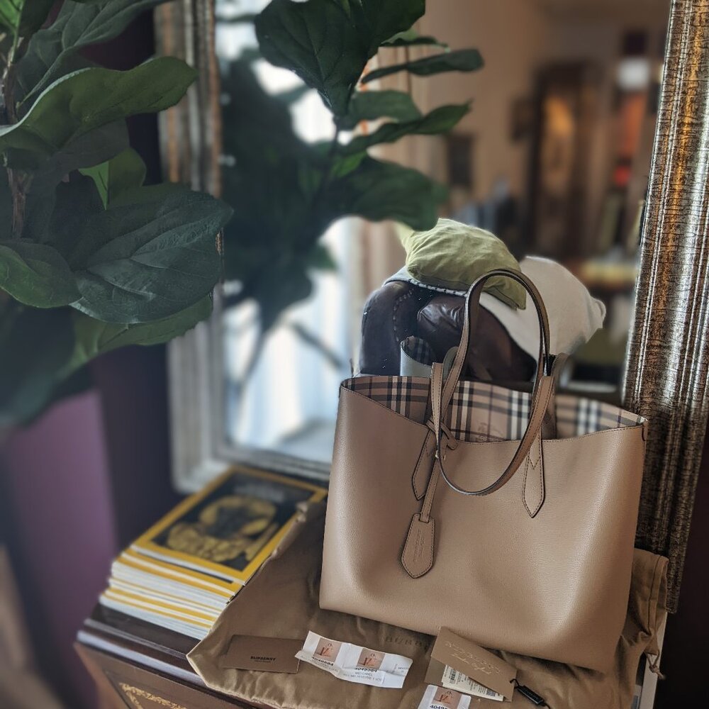 BURBERRY HAYMARKET REVERSIBLE TOTE BAG/mid Camel